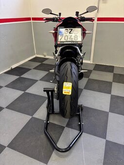Ducati Streetfighter V2 - 4