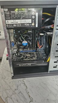Xeon 1240 V3 (i7 4770) | RX 470 8GB | 16 GB RAM | SSD+HDD - 4