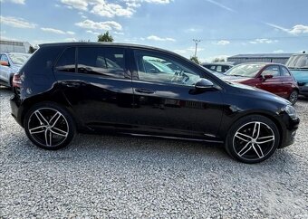 Volkswagen Golf TDI DSG F1 81kW XENONY R19 nafta manuál - 4