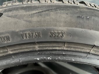 235/50 R20 104V - 4