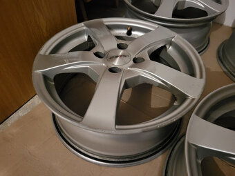 Alu Kola Dezent 15' 4x100, Et44 Renault - 4