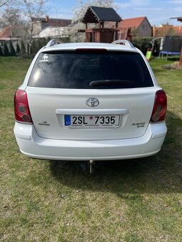 Toyota Avensis 2.0 D4D kombi - 4