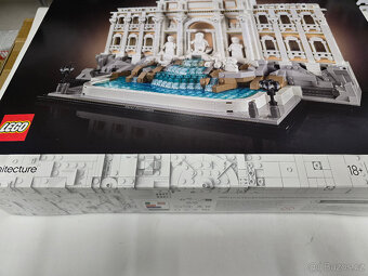 LEGO® Architecture 21062 Fontána di Trevi + dárek - 4