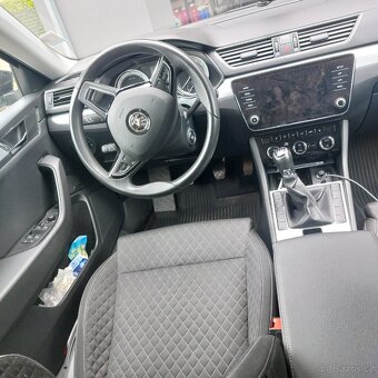 Škoda Superb 3-2.0Tdi-110kw-115.000km - 4
