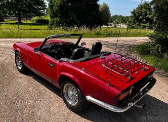 Triumph Spitfire 1500 – Kabriolet s duší gentlemana - 4