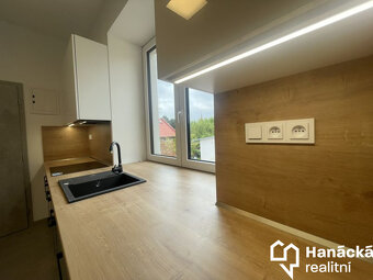 Pronájem, Byt 1+kk, 32m2, Hulín - 4