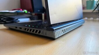 ASUS ROG SCAR 16 RTX 4080 | QHD+ 240Hz Mini LED | TOP Stav - 4