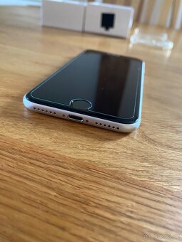 Iphone SE 2020 128 GB White Top Stav - 4