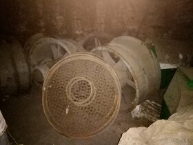 Motory do seníku. - 4