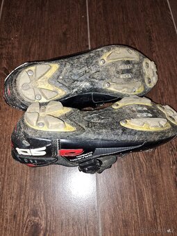 Sidi tretry vel. 40 - 4