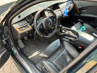 BMW E61 550i V8 Manuál - 4