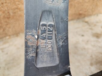 275/40/R20 - 4