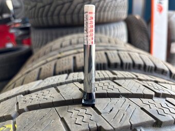 225/65 R16C Michelin - 4