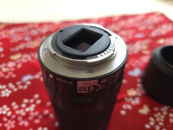Sony E 55–210mm f/4.5–6.3 OSS (Optical SteadyShot) - 4