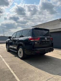 Toyota Land Cruiser LC300 VIP/ 3.5 benzin / nový vůz - 4