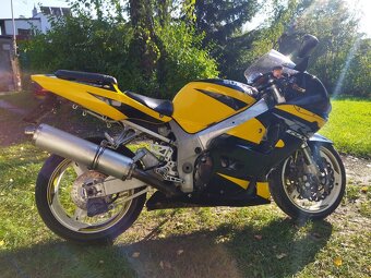 Suzuki GSX-R 750 K1 - 4