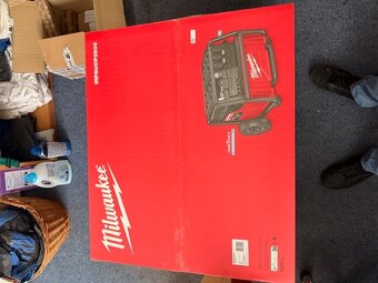 Milwaukee Akumulátorová Centrála 2,5 kwh nová - 4