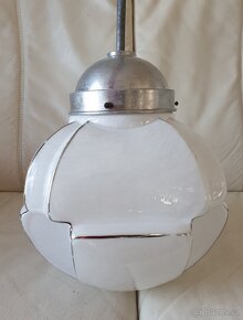 Starožitný lustr - velké skleněné stínítko na tyči - 4