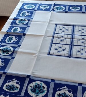 Ubrus na stůl 140 x 120 cm - 4