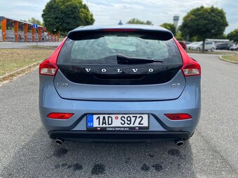 VOLVO V 40 - 4