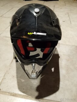 Chrániče a helma - 4