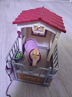 Malá stáj Schleich 42368 - 4