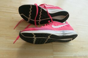 Dámské/dívčí růžové tenisky Nike č.37.5 - 4