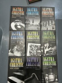 Detektivní knihy Agatha Christie + 4 další - 4