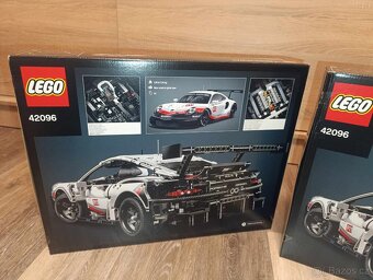 LEGO Technic 42096: Porsche 911 RSR - 4