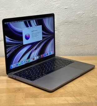 MacBook Pro 13" 2016 /8GB RAM/Intel i5/256GB SSD/ Záruka - 4
