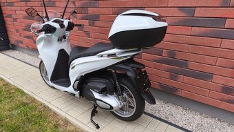 Honda SH 350i Nový skútr 920Km - 4