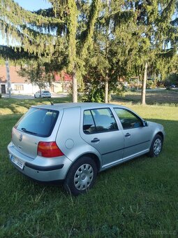 Volkswagen Golf 1.6 (2001) - 4