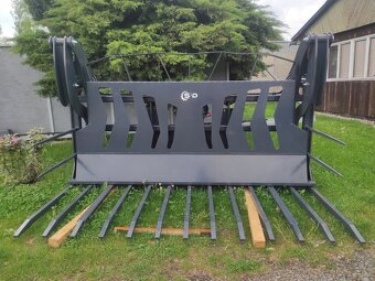 Silážní vidle s hydraulickým posuvem na traktor - třetí bod - 4
