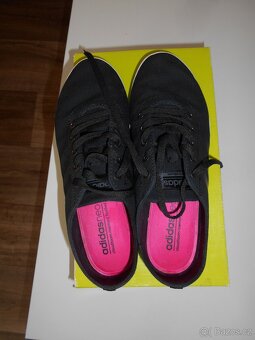 černé tenisky vel.37 1/3 ADIDAS-dámské - 4