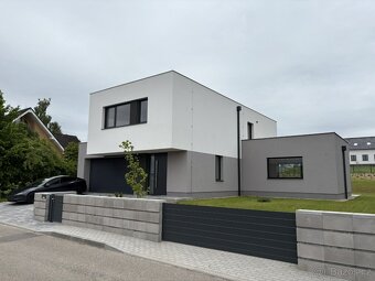 Luxusní novostavba s velkou zahradou - do 30min P+R Chodov - 4