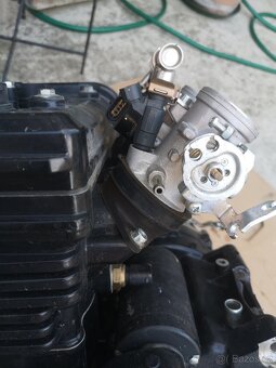 Cf MOTO 650, poškozený motor - 4