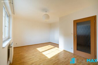 Prodej bytu 3+1 94 m2 nám. Svobody Znojmo - 4