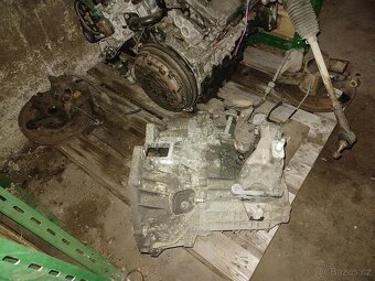 Jaguar X-Type 3.0 V6 169kw r. 2001 4x4 - 4