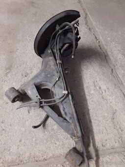 BMW E34 zadní pravé rameno - 4