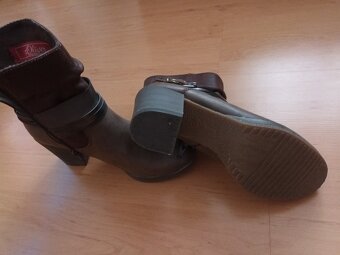 Dámské hnědé polokozačky s.Oliver - 4