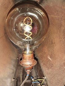 Originální lampa ve filmovém stylu - 4