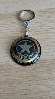 Přívěsek Marvel Captain America + redukce USB C/lightning - 4