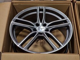 německá alu R3 WHEELS H01 8,5x20" 5x120 ET35 R20 - 4