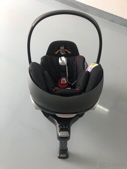 Cybex Cloud Z I-size Ferrari - Victory Black + Cybex Base Z - 4