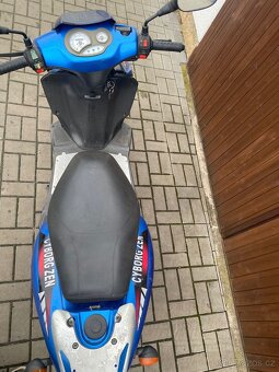 Čína skůtr - 4