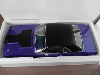 Dodge Challenger R/T a Ford Mustang 1:12 Ottomobile - 4