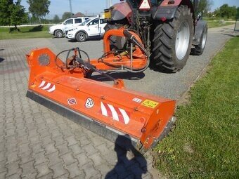 Mulčovač svahový LIPA TLA - P 250 - 4