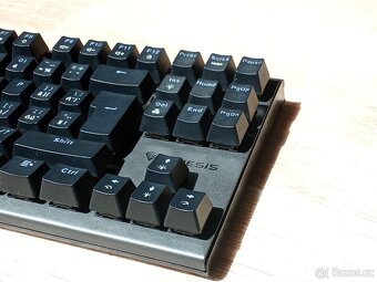🎮 PRODÁM herní klávesnici Genesis Thor 303 TKL – RED SWITCH - 4