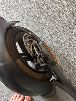 Segway Ninebot kickscooter f25e - 4