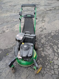Prodám sekačku JON DEERE - 4